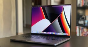 macOS Sonoma 14.6 güncellemesi ile MacBook Pro 14 inç için çift ekran desteği geldi!